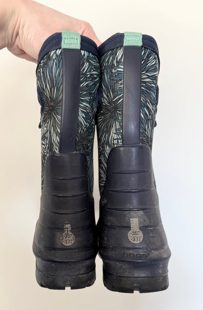 BOGS Navy Neoclassic Firework Floral Boots (13)