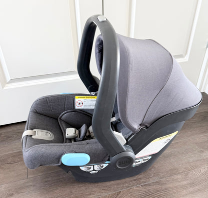 Uppababy Mesa V2 Infant Car Seat in Greyson & Travel Bag