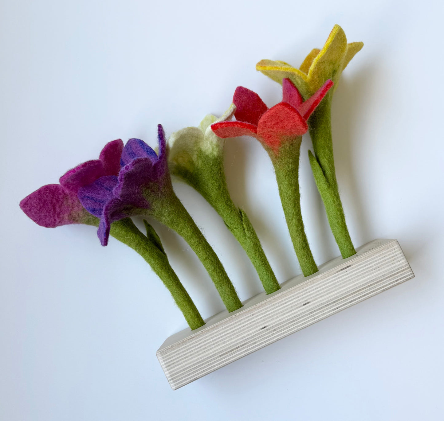 Lovevery Felt Flowers In A Row