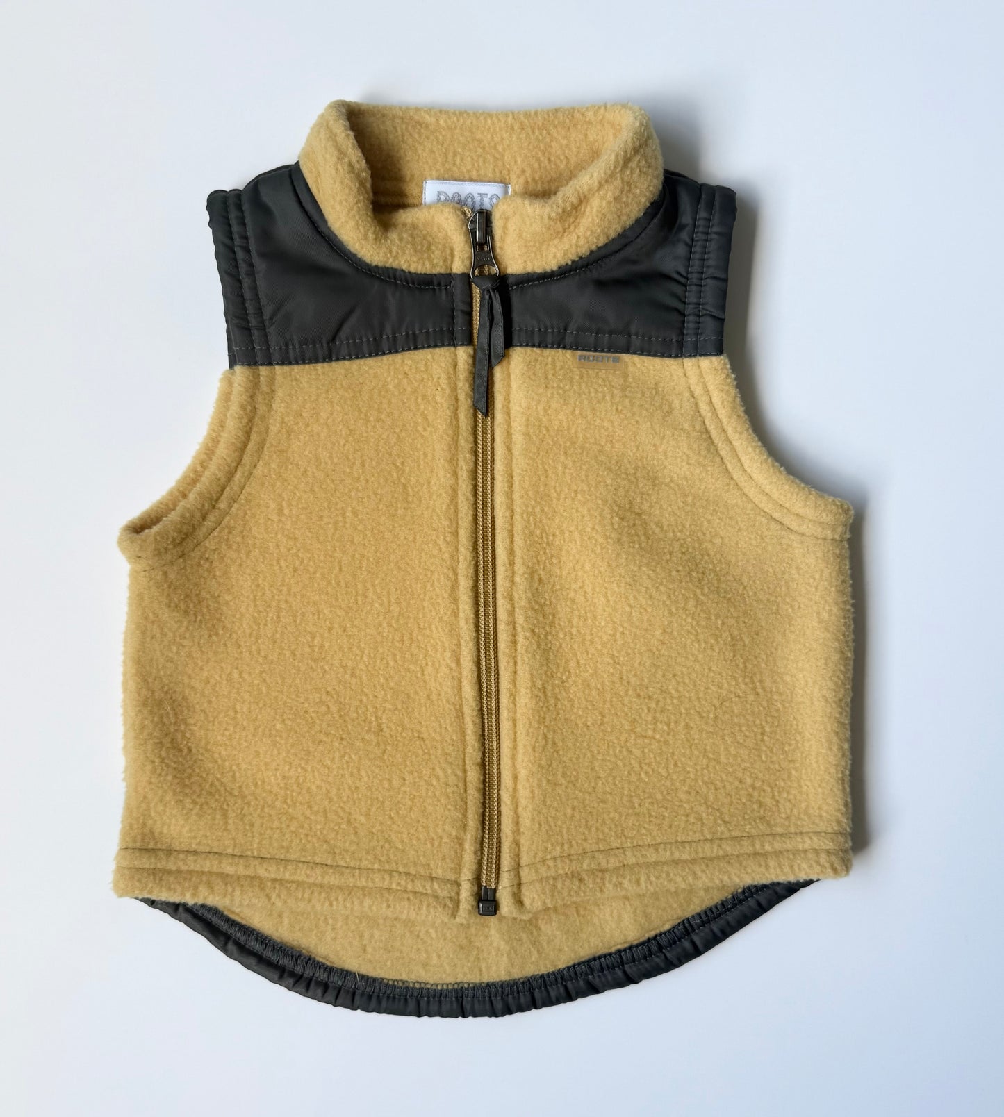 Roots Athletics Yellow Fuzzy Vest - Medium (12-18 Month)
