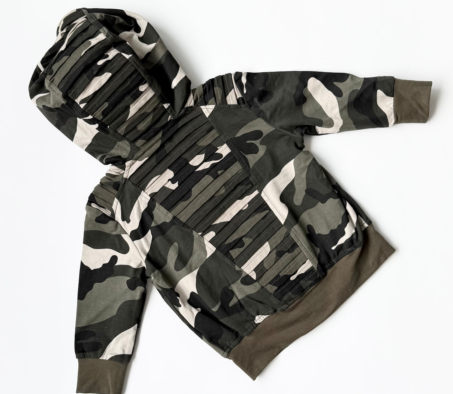 Posh Kiddos Camo Zip Up Hoodie (6 Months)