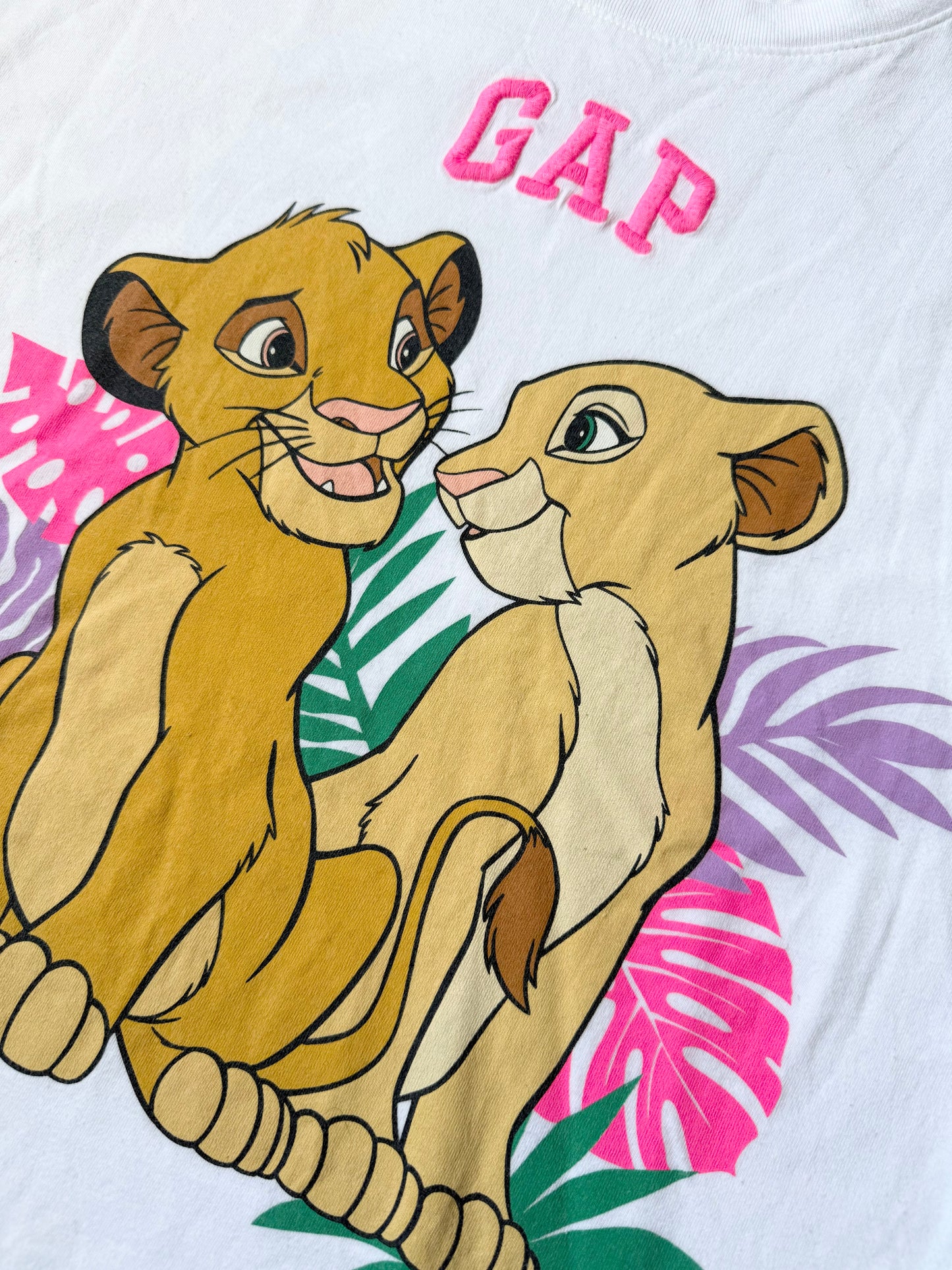 Gap Kids x Disney The Lion King White & Pink Simba/Nala Cropped T-Shirt (12 Years)