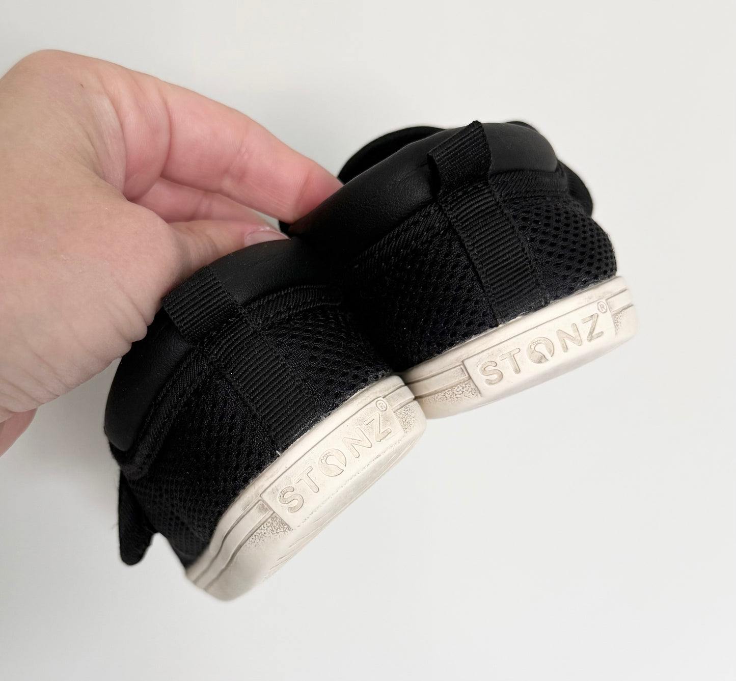 Stonz Black Cruiser Velcro Sneakers - Toddler (7)