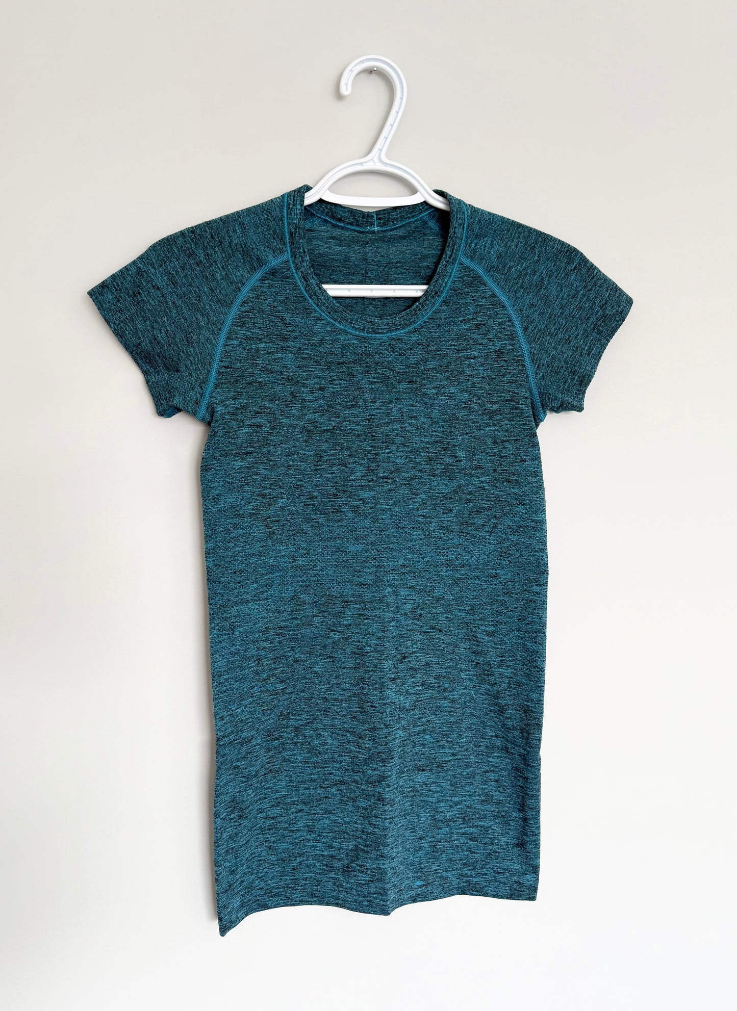 Women’s Lululemon Swiftly Tech Short Sleeve Crew in Capri Black (2-4)