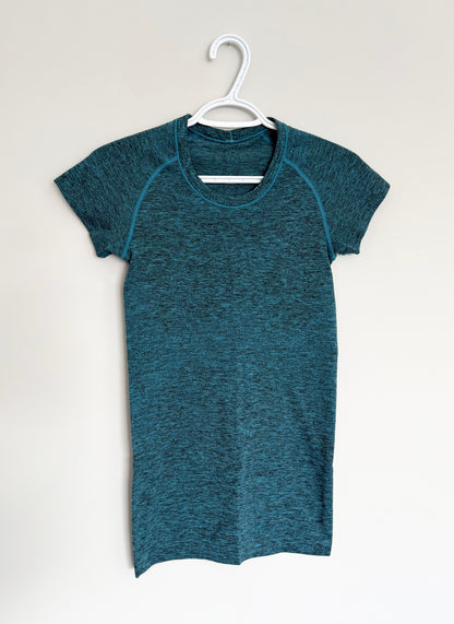 Women’s Lululemon Swiftly Tech Short Sleeve Crew in Capri Black (2-4)