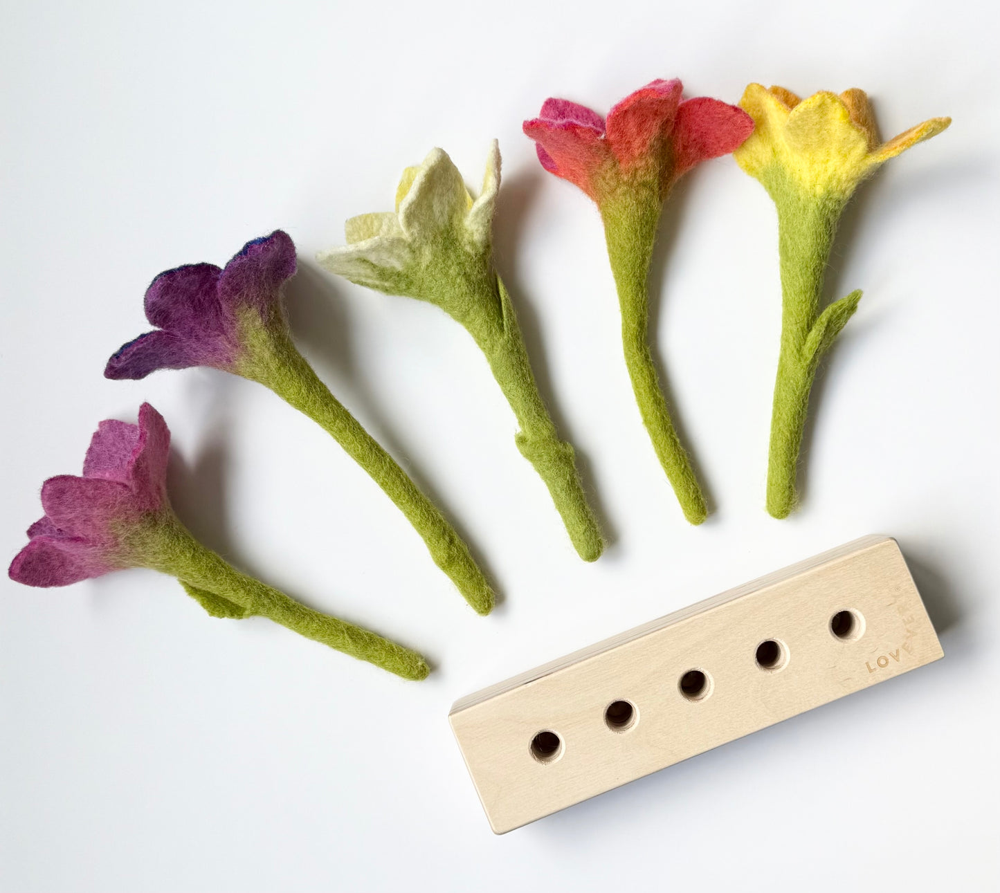 Lovevery Felt Flowers In A Row (2)