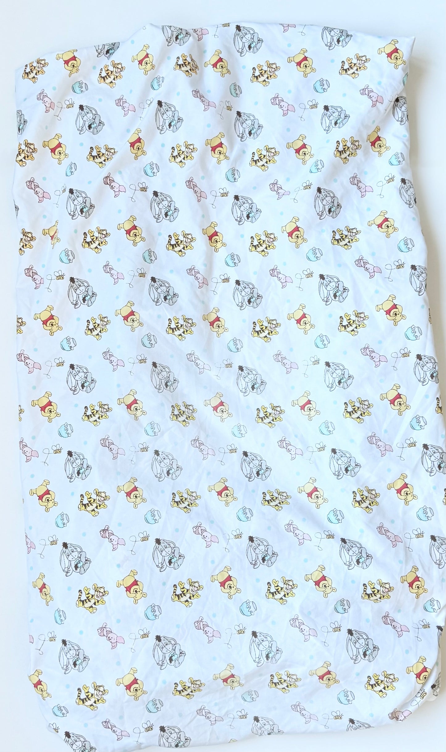 Disney Baby White Winnie the Pooh Crib Sheet (1)