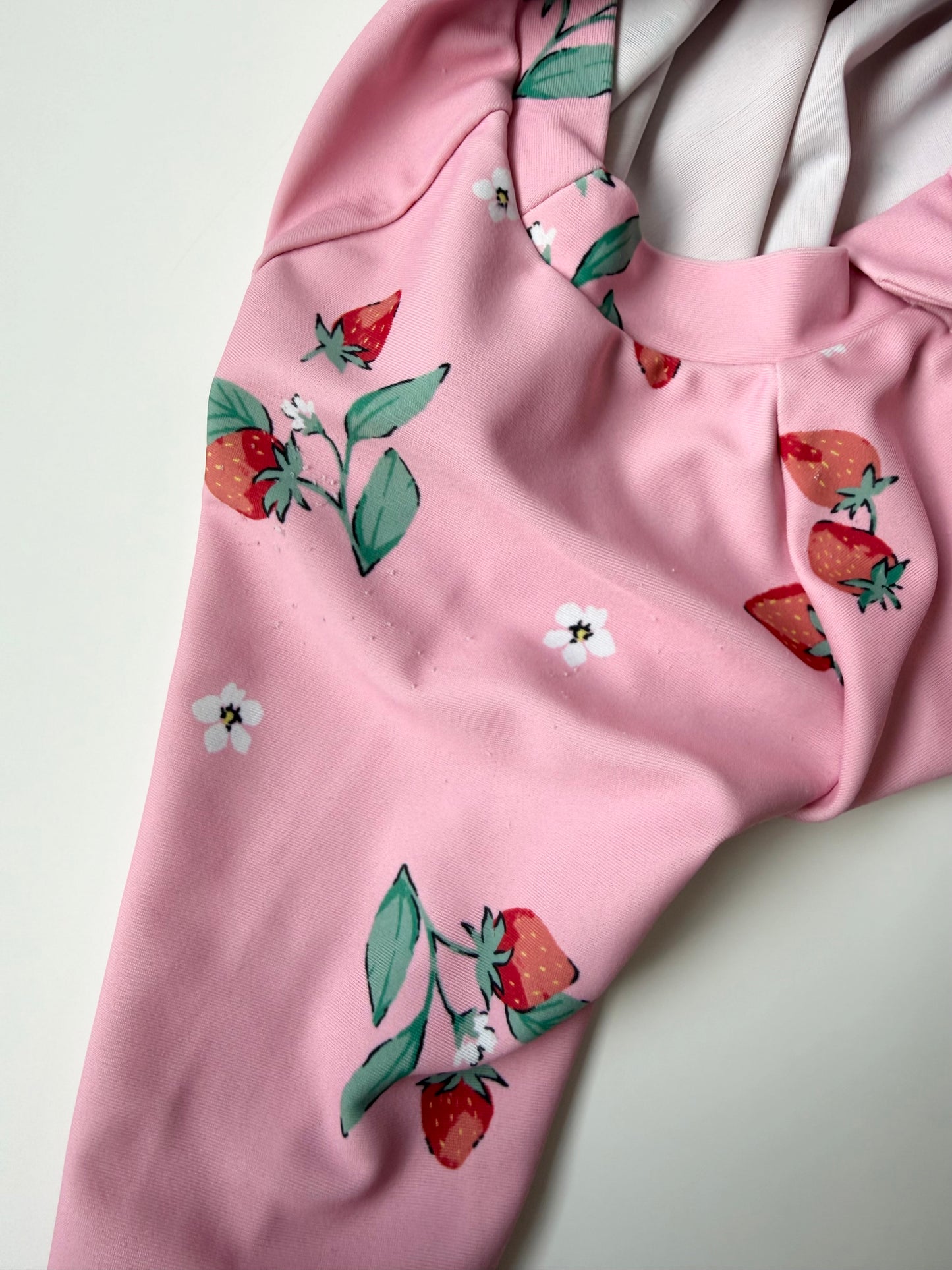 Old Navy Pink Strawberries Long Sleeve One Piece Swimsuit (18-24 Months)