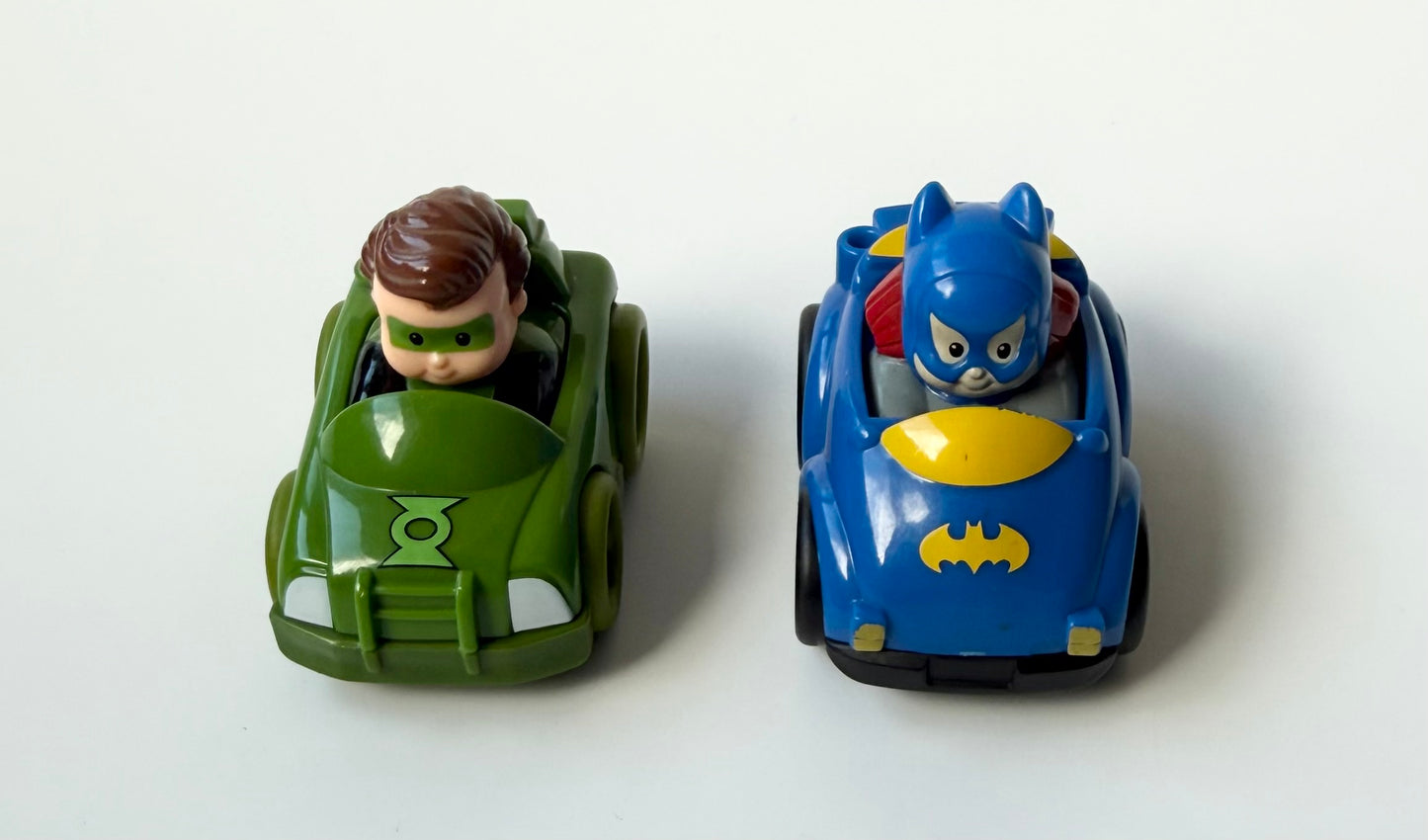 Fisher-Price Little People DC Super Friends Green Lantern & Batgirl Wheelie Bundle