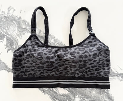 Momcozy Nursing/Pumping Hands-Free Bra in Black Leopard (3XL)