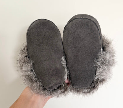 Manitobah Mukluks Grey Beaded Fur Trim Moccasin Slippers (4)