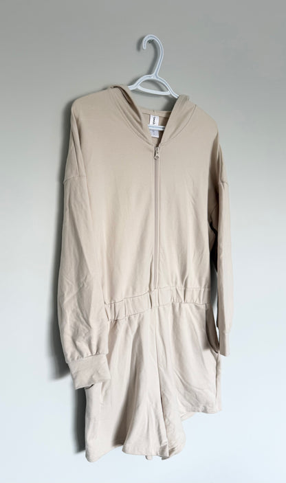 Women’s Smash + Tess The Malibu Cinch Shorty Romper in Natural Shimmer or Oatmeal (Small)
