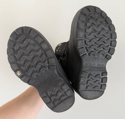 Stonz Black & Gold Star Trek Winter Boots (7)