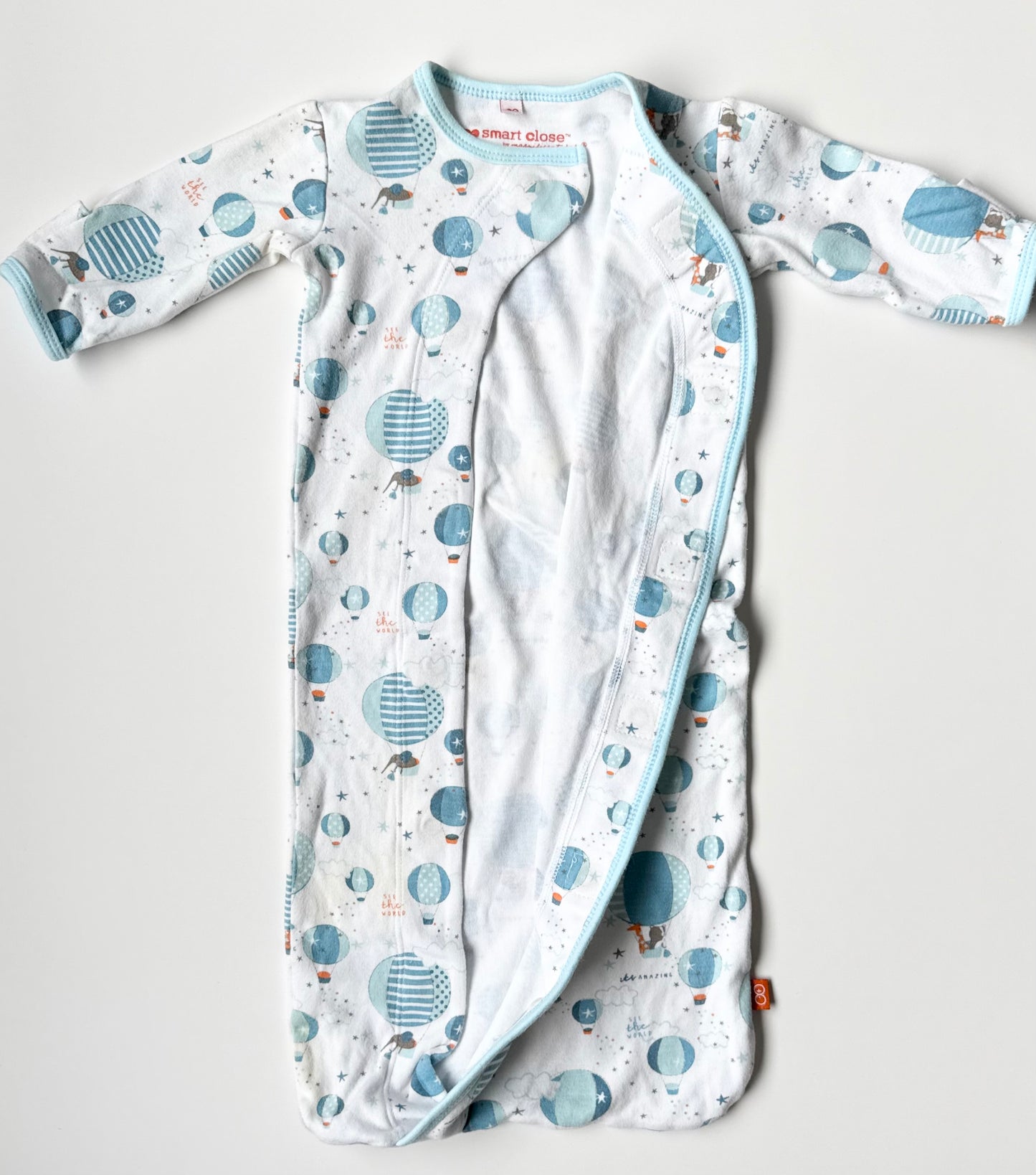 Smart Close by Magnificent Baby Blue Hot Air Balloons Magnetic Closures Sleep Bag (Newborn)