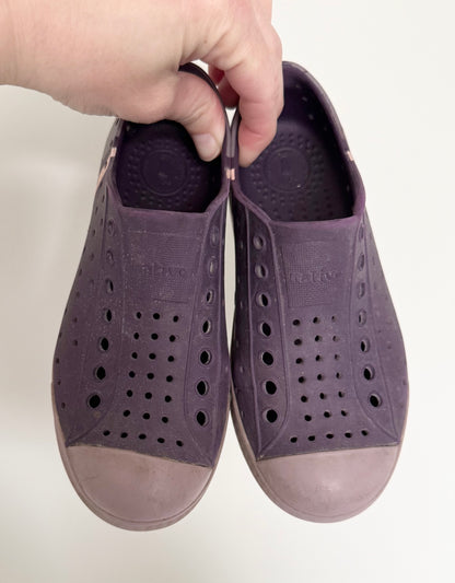 Native Dark Purple Pattern Jefferson Slip Ons (12)
