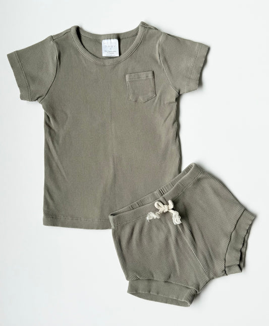 Mebie Baby Green Ribbed T-Shirt & Bummie Shorts Matching Set (2T)