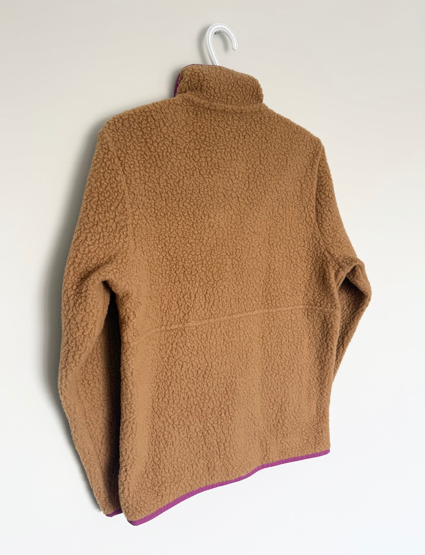 Women's Patagonia Retro Pile Marsupial Pullover - Nest Brown & Amaranth Pink (Extra Small)