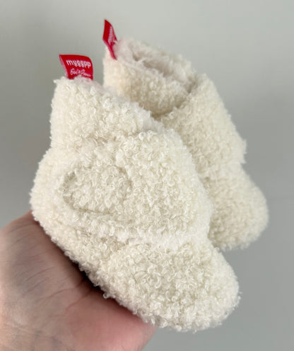 Myggpp White Sherpa Booties (1)