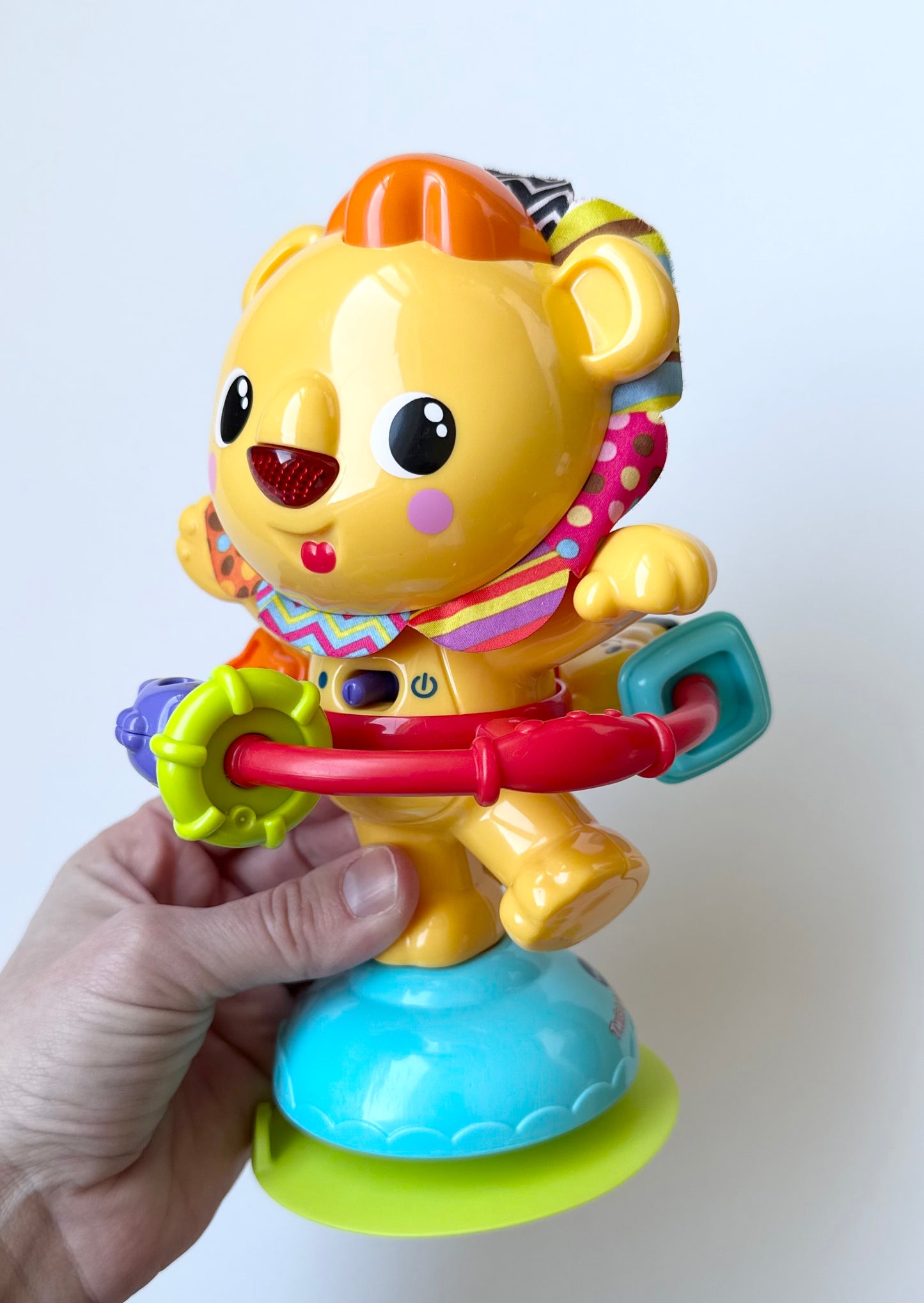 VTech Twist & Spin Lion Suction Toy