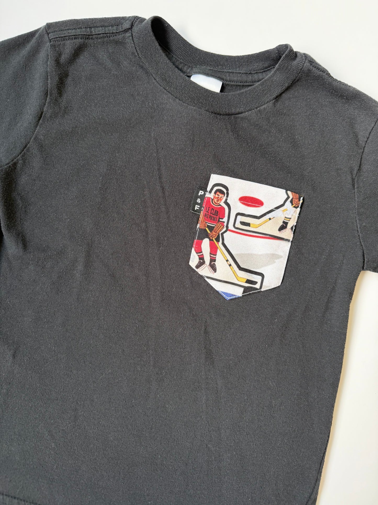 Poches & Fils Black Hockey Pocket T-Shirt (4T)