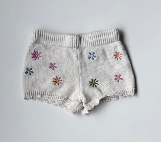 Old Navy White Knit Flower Shorts (12-18 Months)