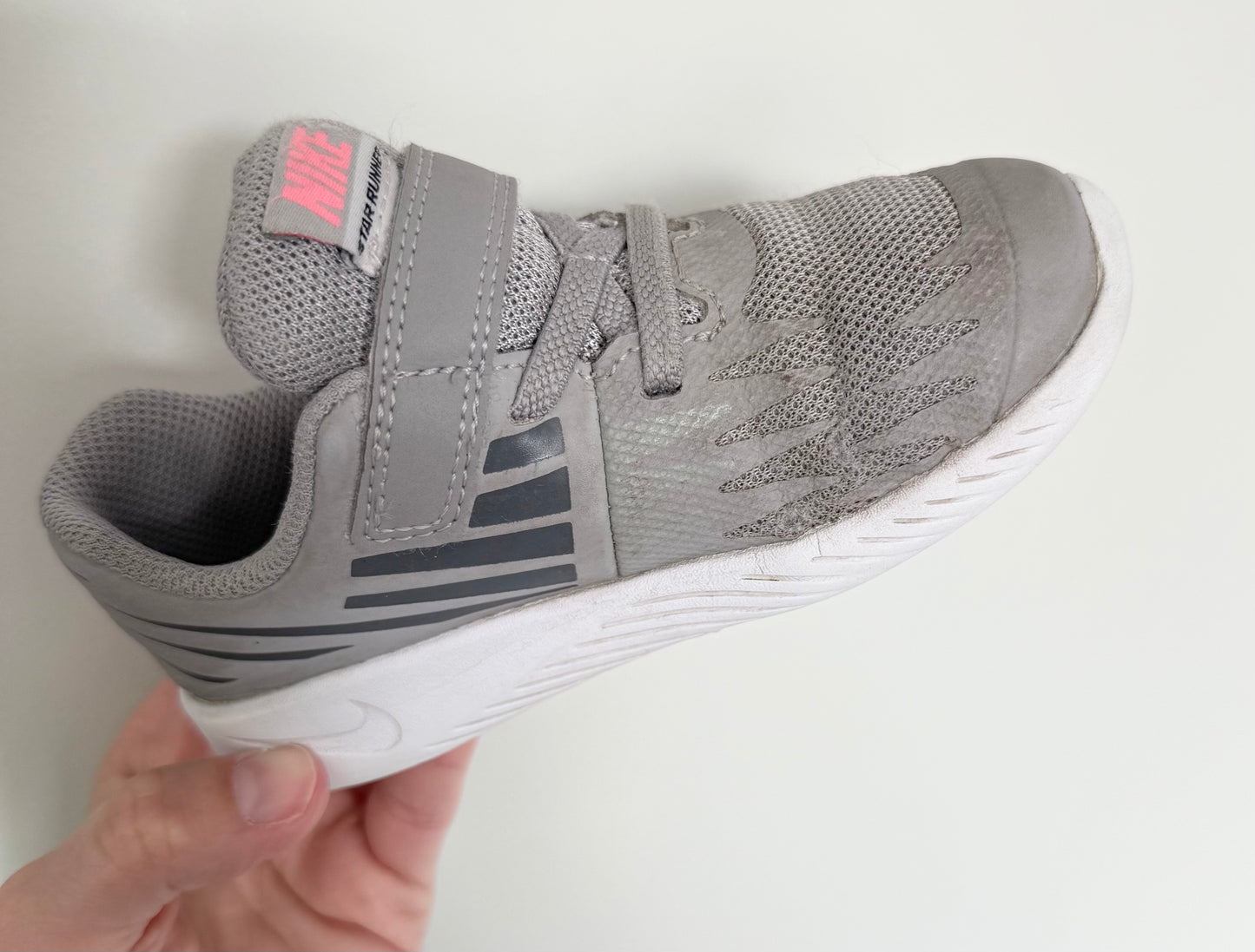 Nike Star Runner Light Grey & Pink Mesh Stretch Lace & Velcro Sneakers (9)