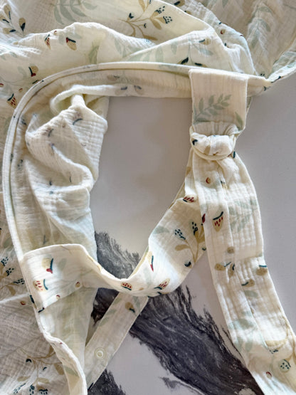 Blissful Diary Muslin Nursing Cover in Botanical Leaf