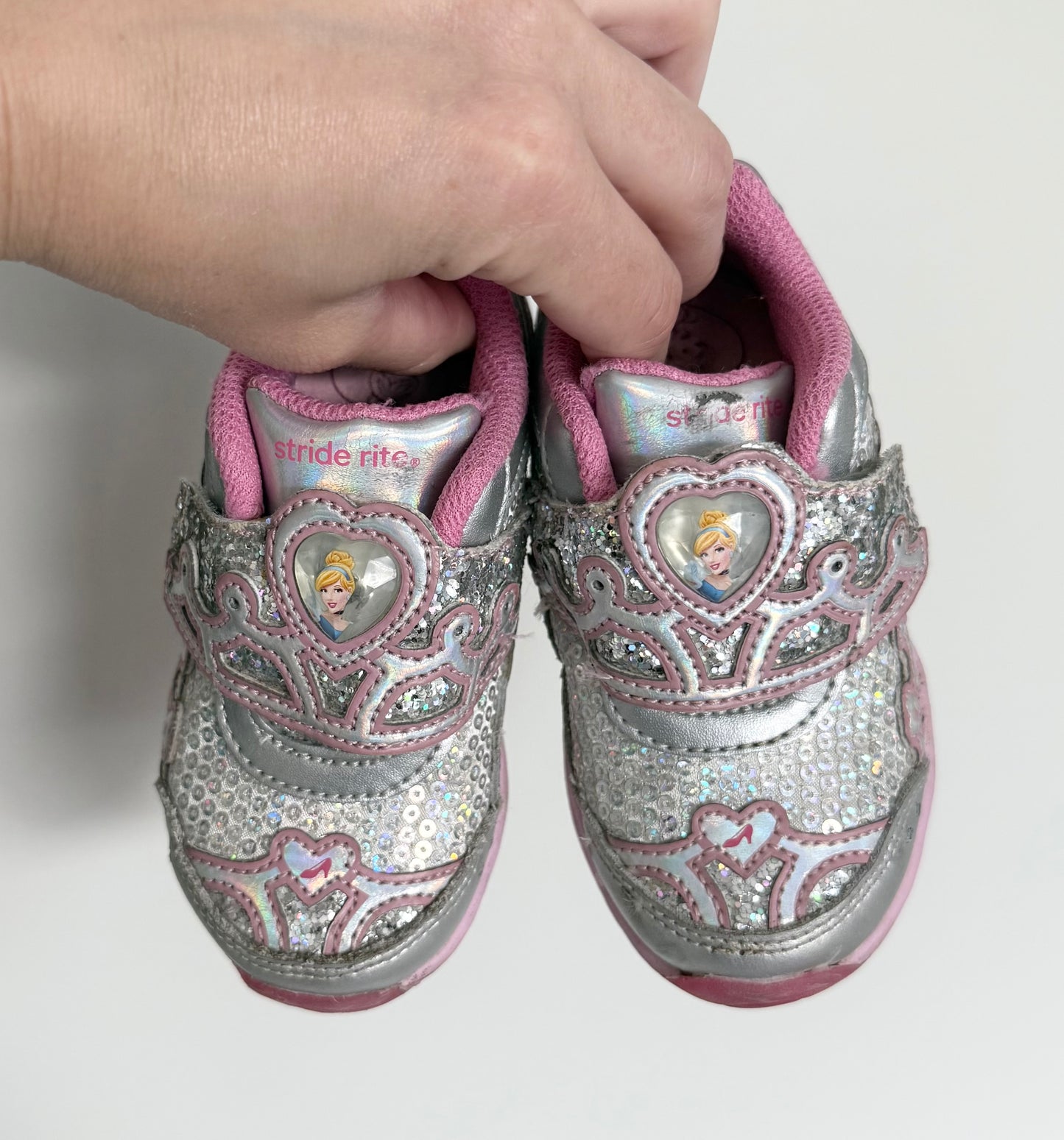 Stride Rite x Disney Princess Cinderella Pink & Silver Sparkle Light Up Velcro Sneakers (6.5)
