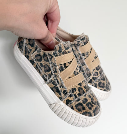 Blowfish Malibu Cheetah Slip On Stretch Lace Sneakers (9)