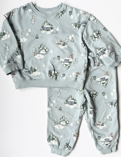 H&M Winter Wonderland Sweater & Pants Two Peice Set (2-3 Years)