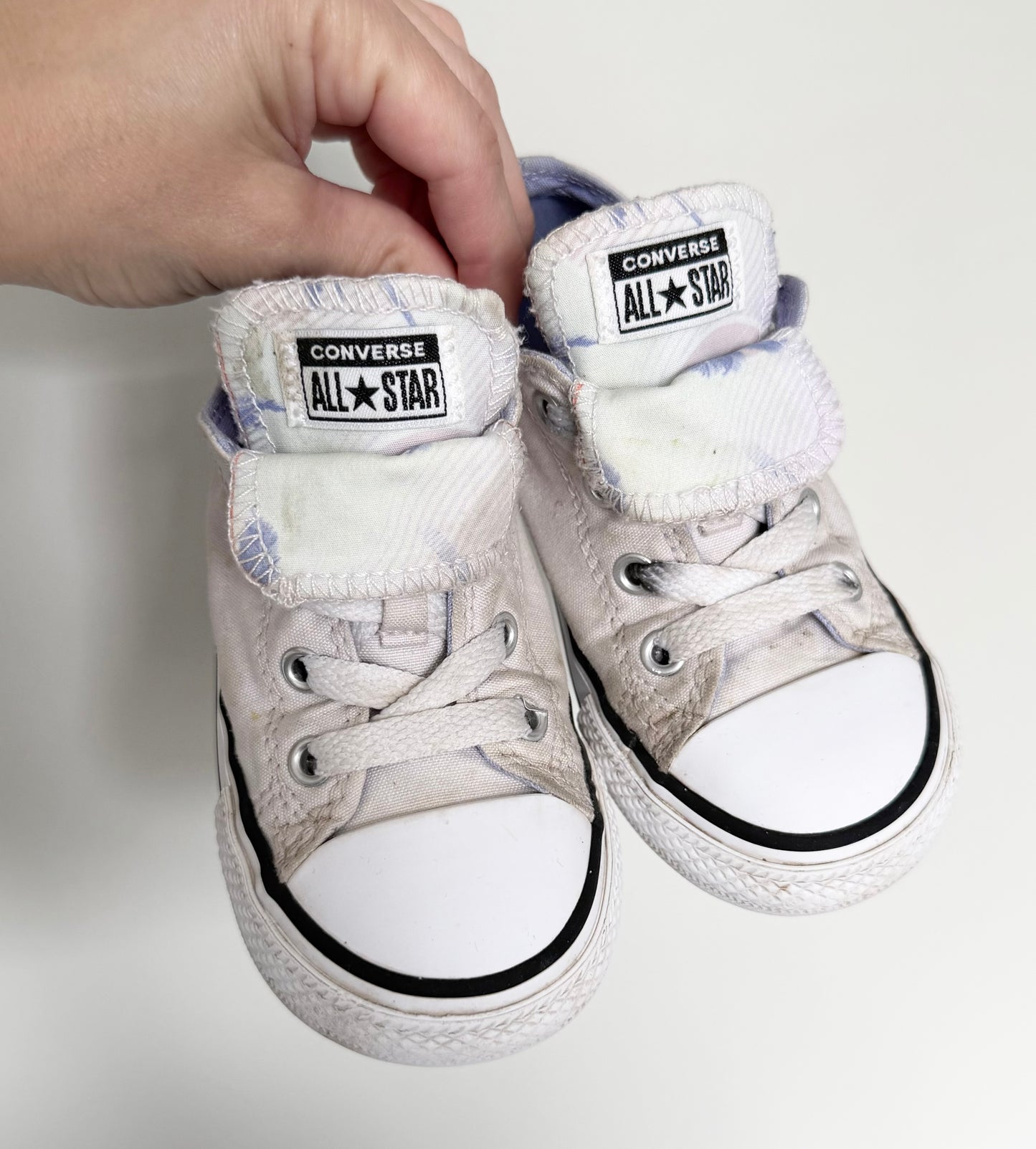 Converse Lavender Tropical Flip Tongue Lace Up Sneakers (8)