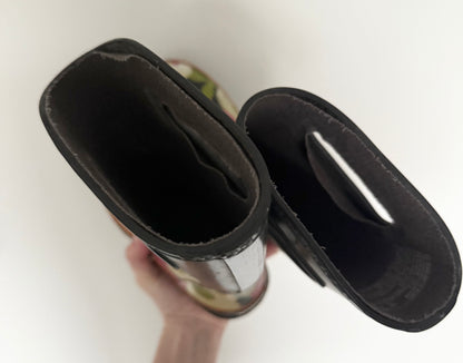 BOGS Spring Flowers Black Rubber Boots (13)