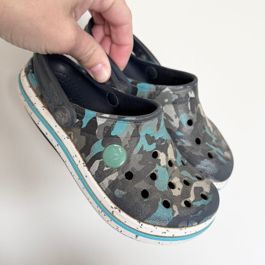 Crocs Crocband Camo Speck Clog Slip Ons (10)