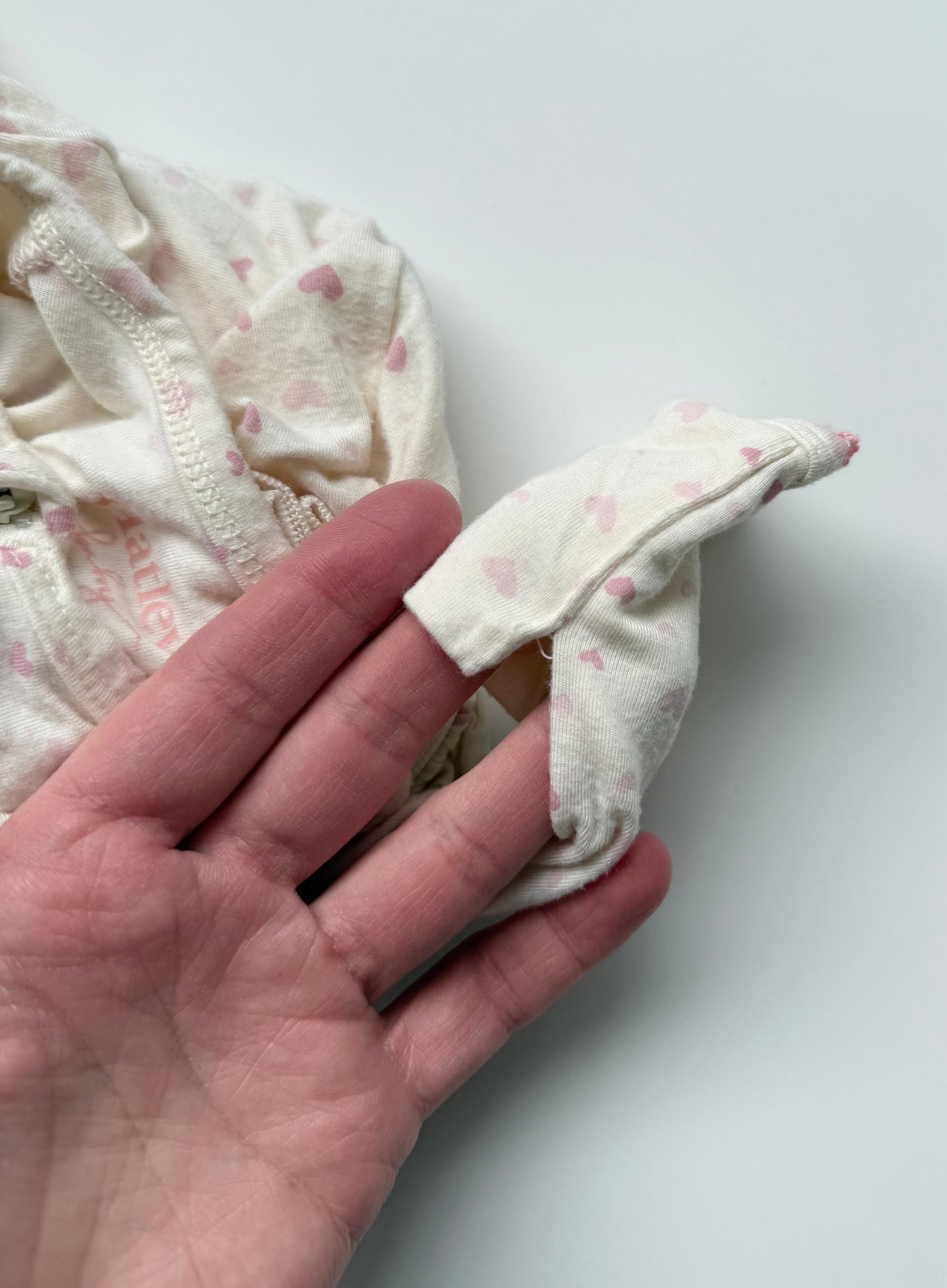 Hatley Baby Off White & Pink Hearts Sleeper (Newborn)