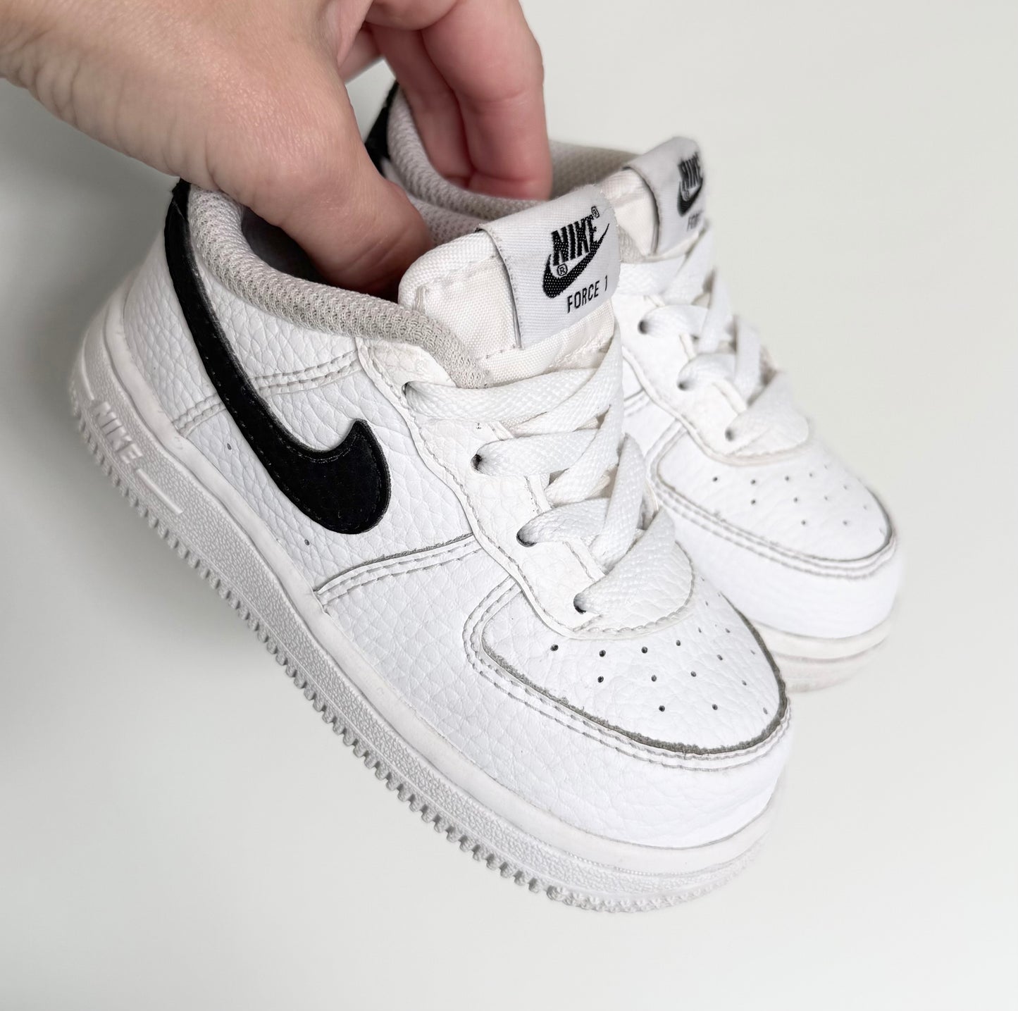 Nike Air Force 1 White & Black Lace Up Sneakers (7)