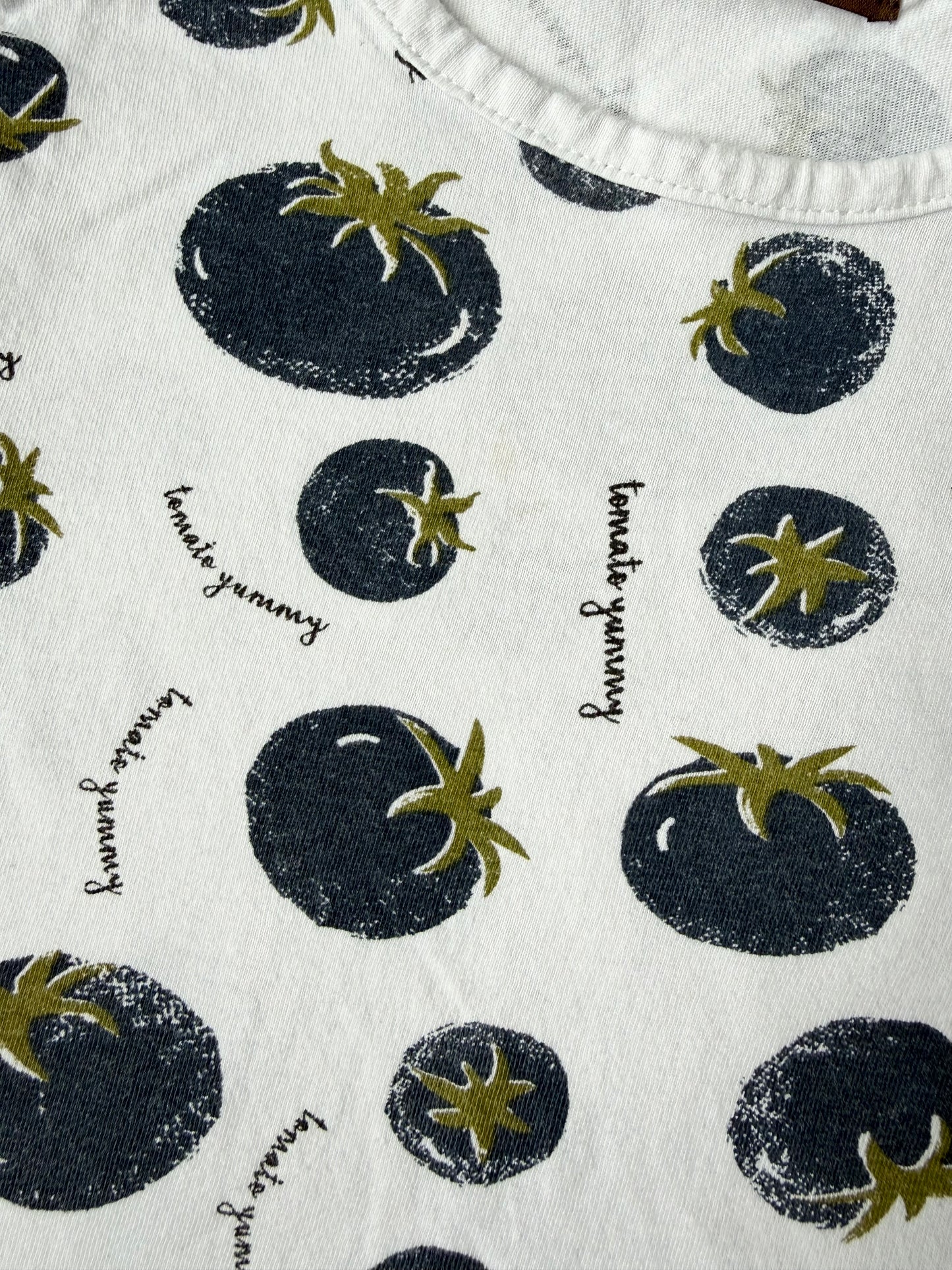 Milibam White & Blue Tomatos T-Shirt (3/4T)