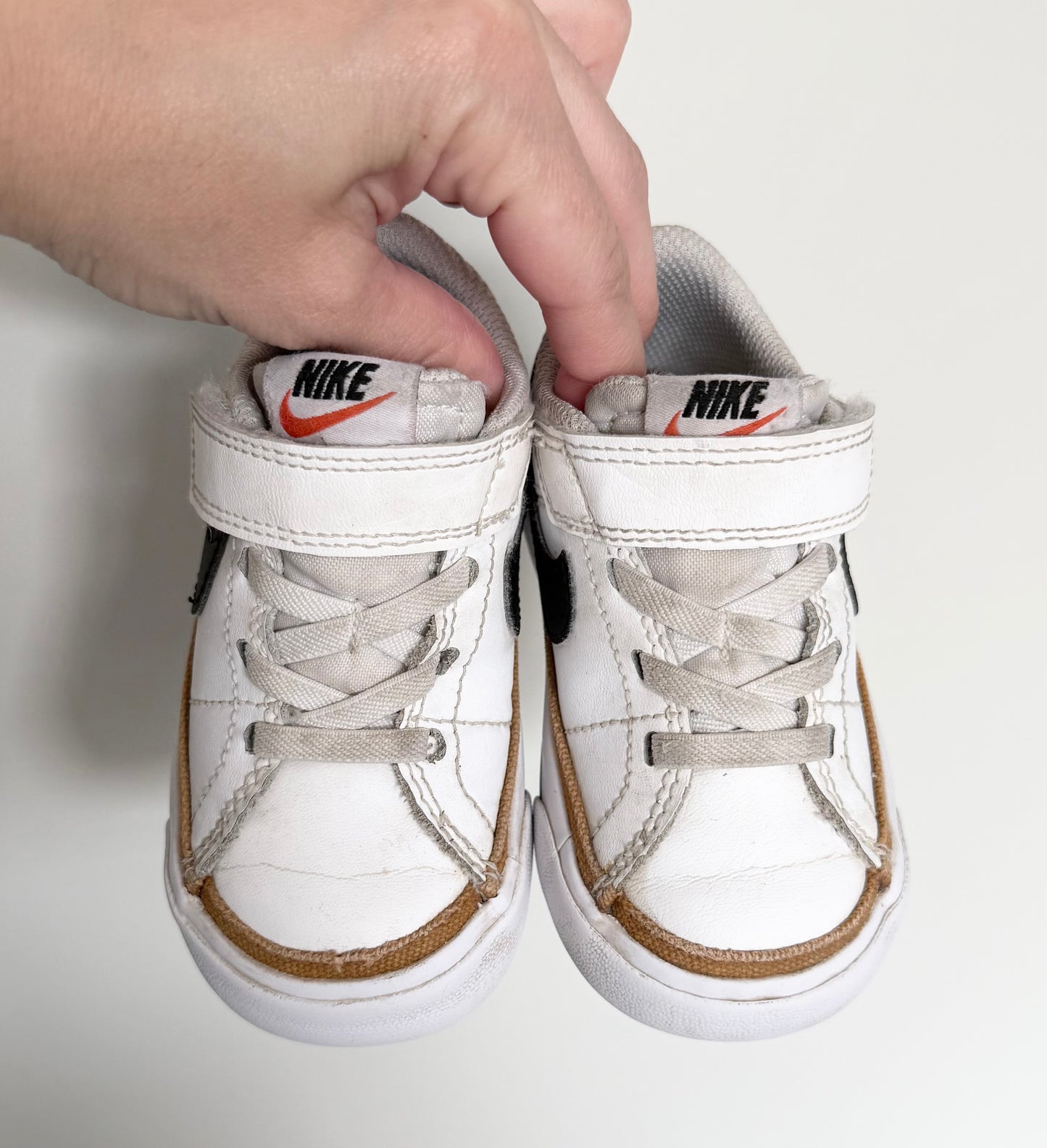 Nike Court Legacy White & Tan Trim Stretch Lace & Velcro Sneakers (6)