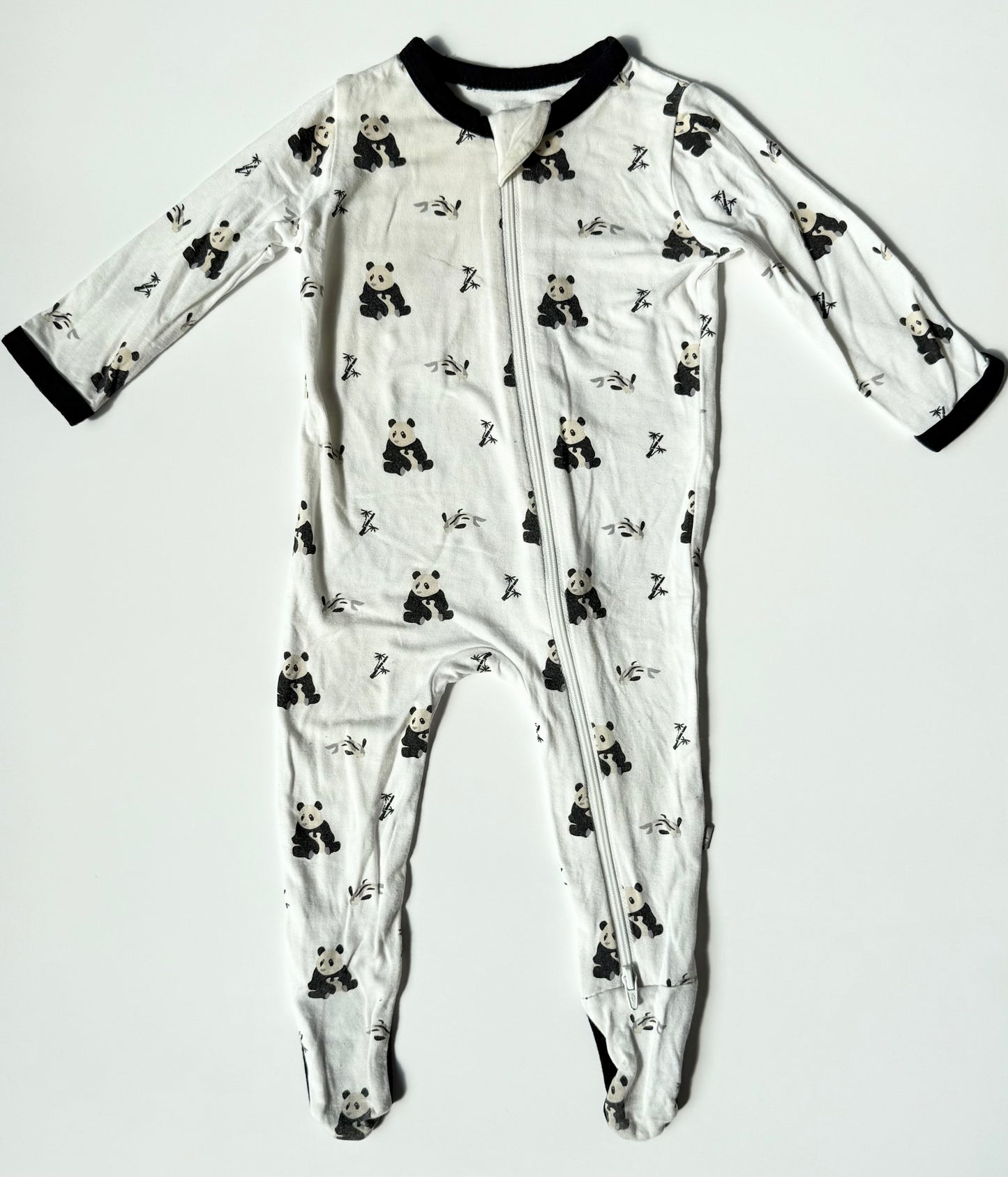Kyte Black & White Zen Zipper Footie Sleeper (3-6 Months)