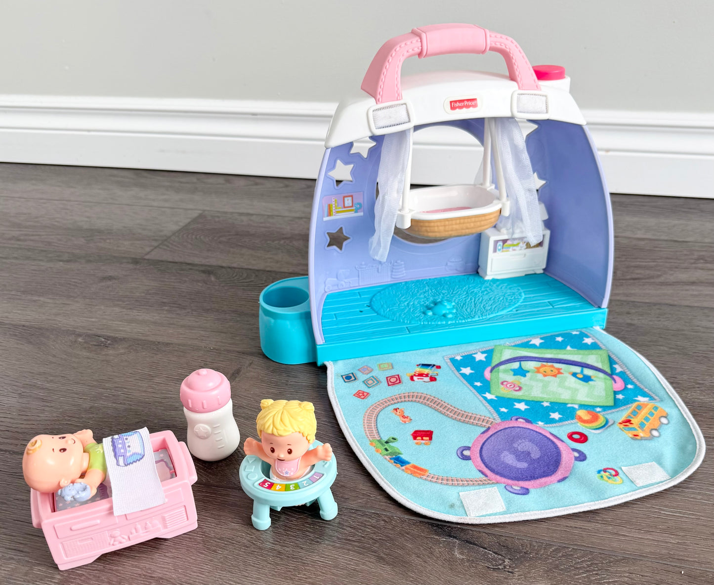 Fisher-Price Little People Cuddle & Play Nursery
