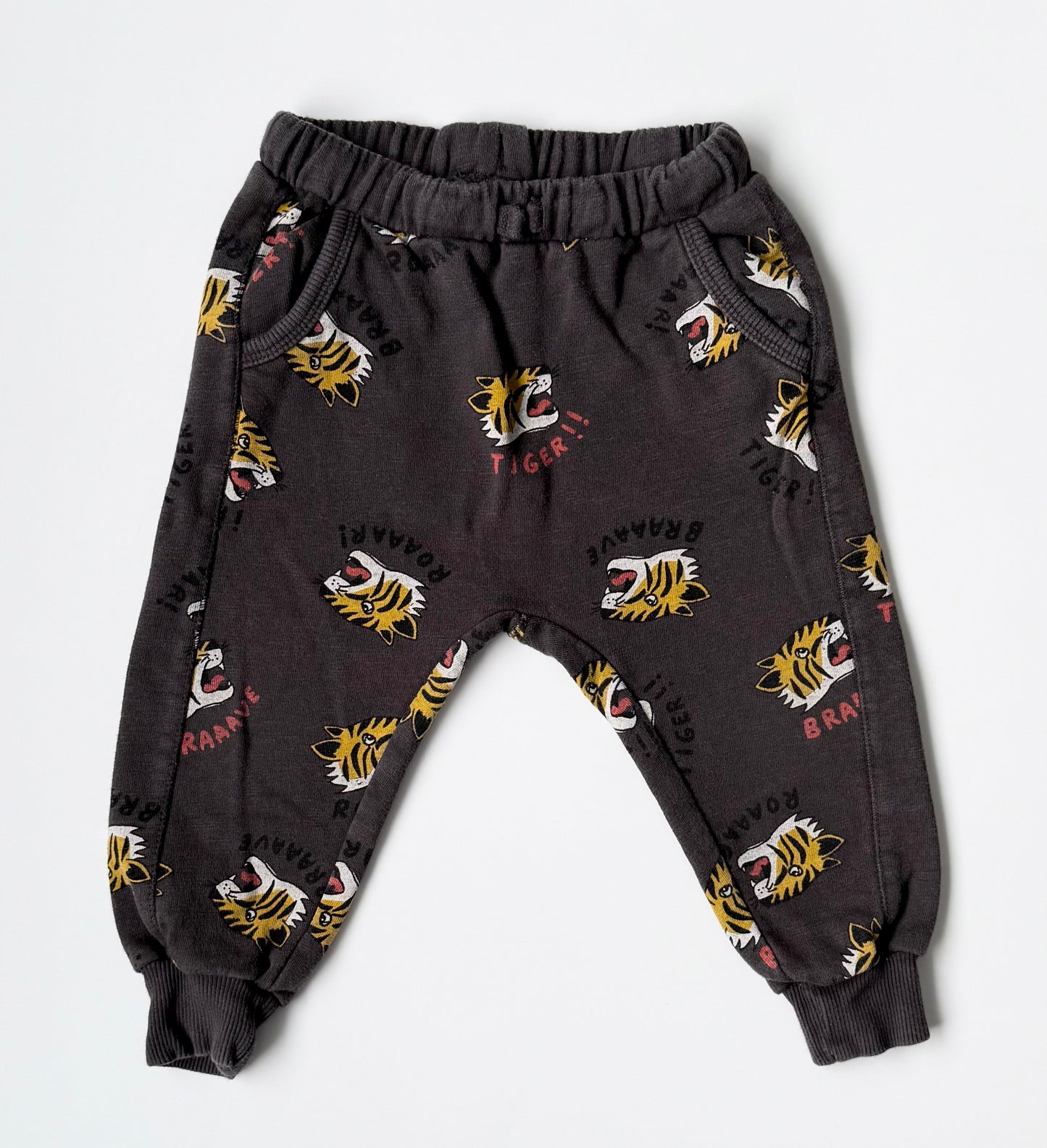 Zara Dark Grey “Roar” Tigers Sweater & Pants Set (18-24 Months)