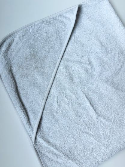 Kyte Bamboo Terry Hooded Infant Bath Towel in Cloud