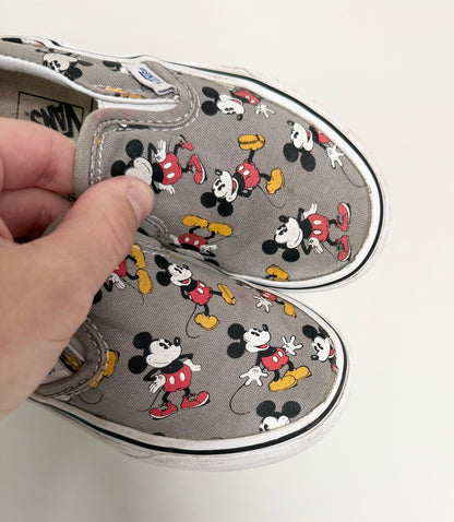 Vans x Disney Grey Mickey Mouse Slip On Sneakers (10.5)