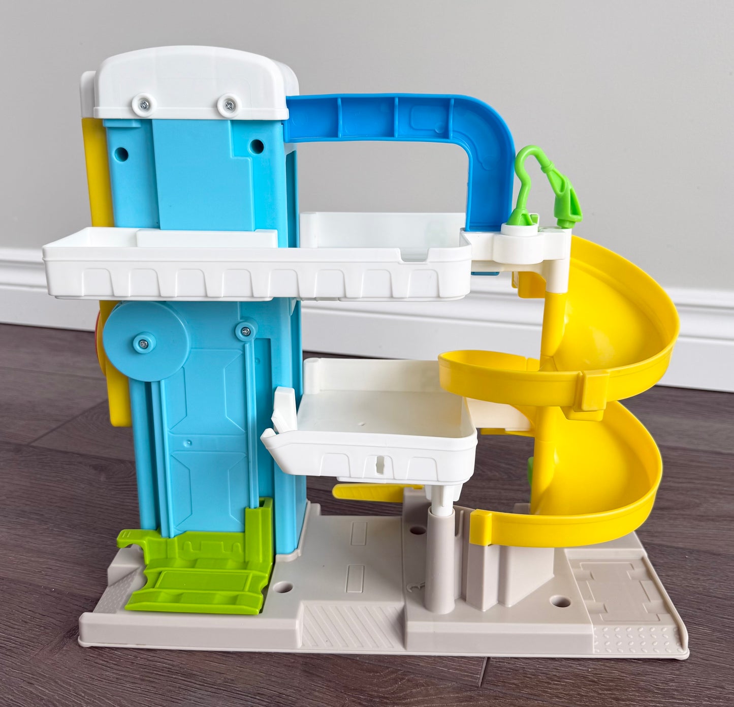 Fisher-Price Little People Helpful Neighbor's Garage #2