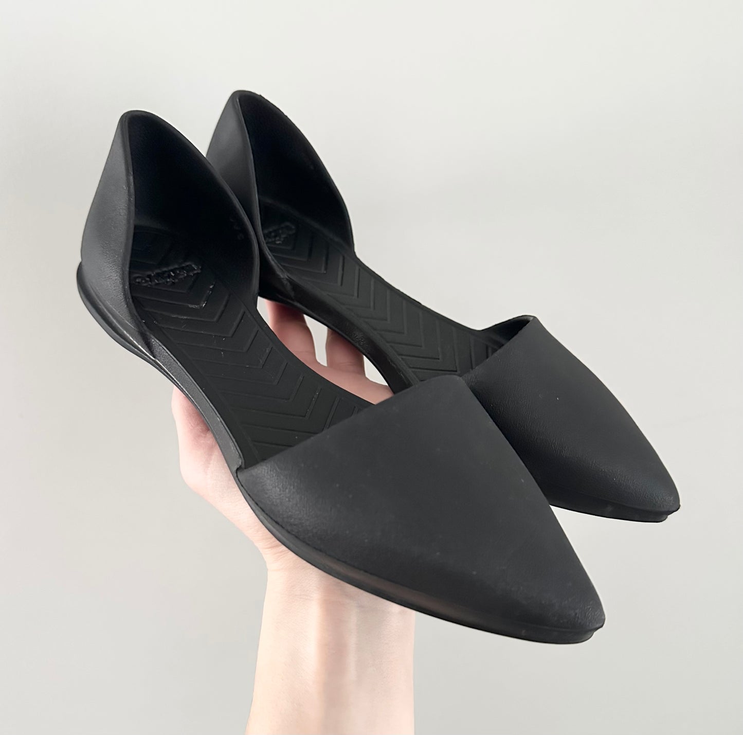 Women’s Native Audrey Slip Ons in Jiffy Black (W6)