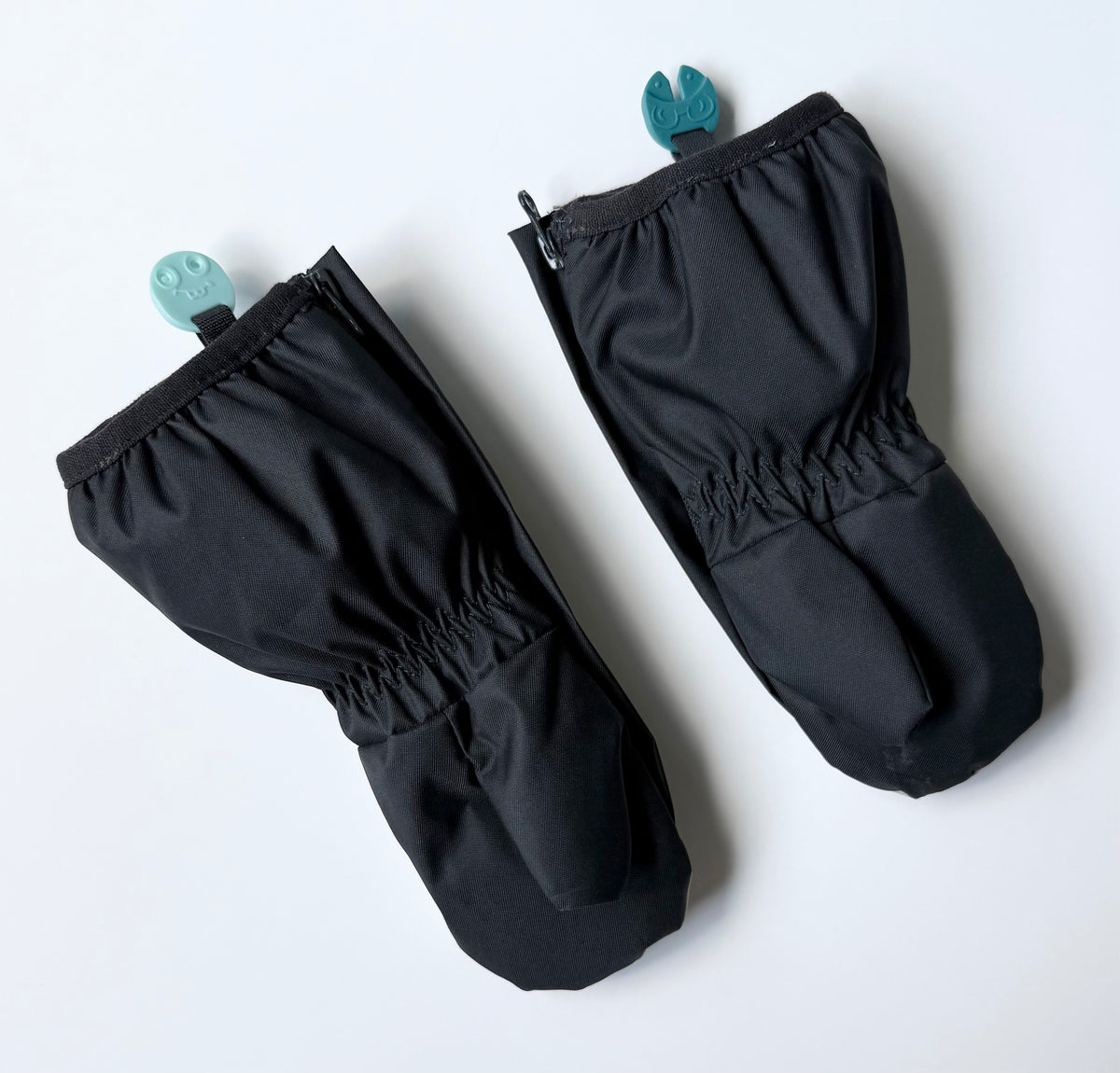 Wedze Grey Penguins Fleece Lined Mittens (12-18 Months)