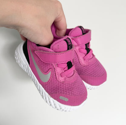 Nike Revolution 5 TDV Fushia & Black Stretch Lace & Velcro Sneakers (5)