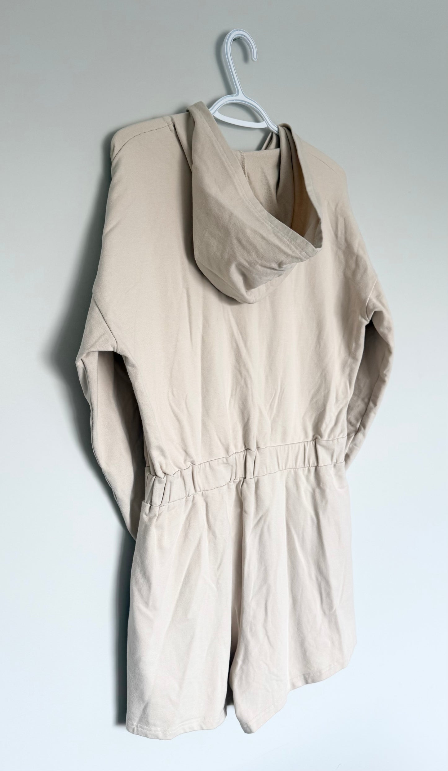 Women’s Smash + Tess The Malibu Cinch Shorty Romper in Natural Shimmer or Oatmeal (Small)