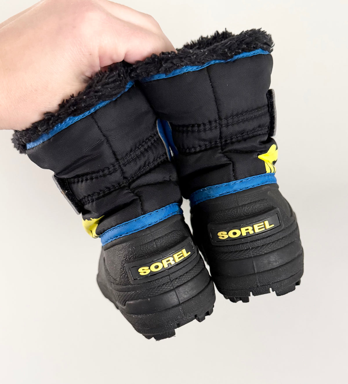 Sorel Black/Blue/Yellow Snow Commander Boots (6)