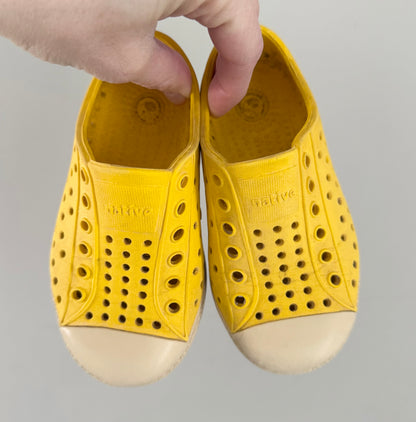 Native Yellow Jefferson Slip Ons (7)