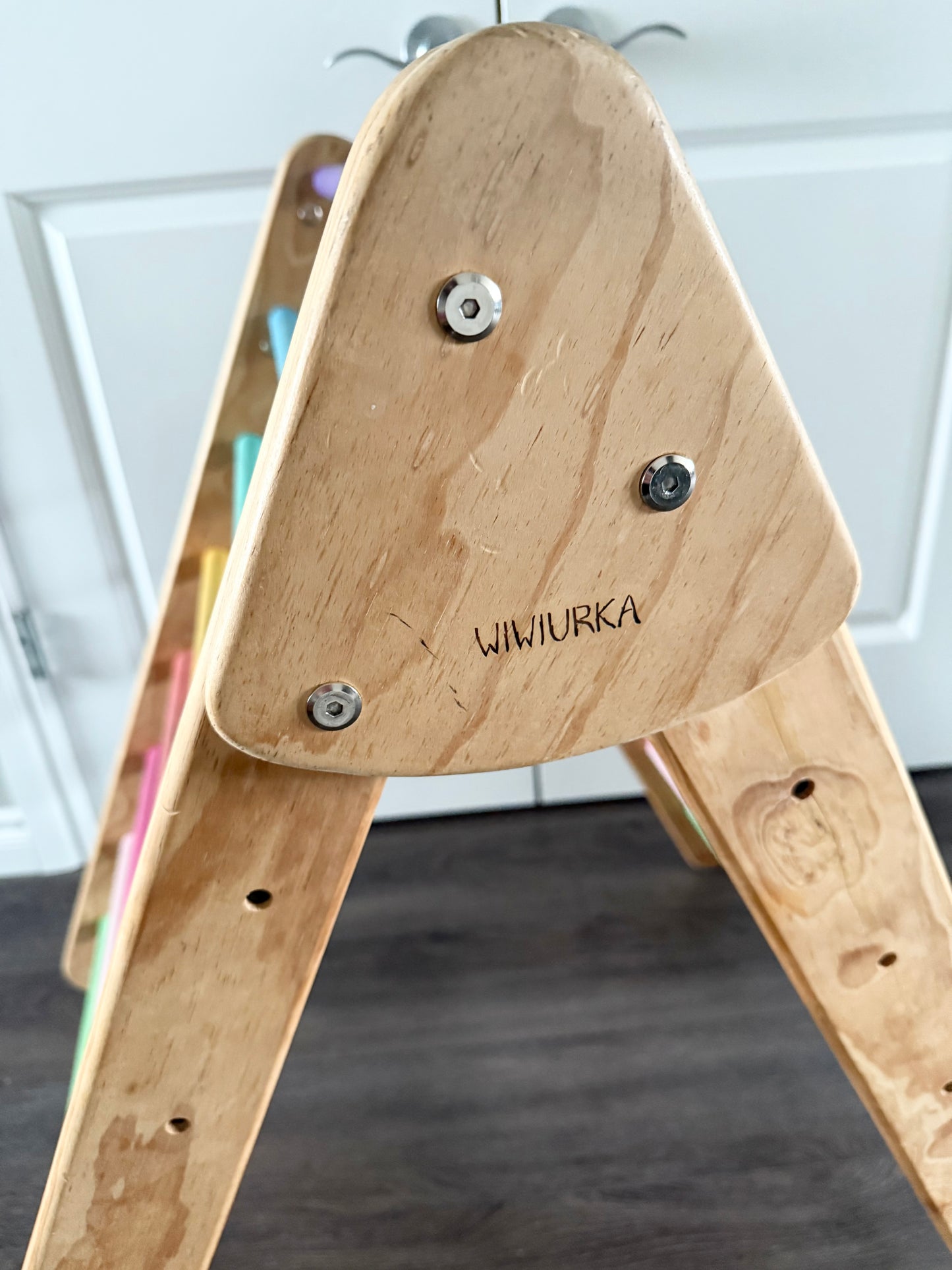 Wiwiurka Pastel Rainbow Pikler Triangle